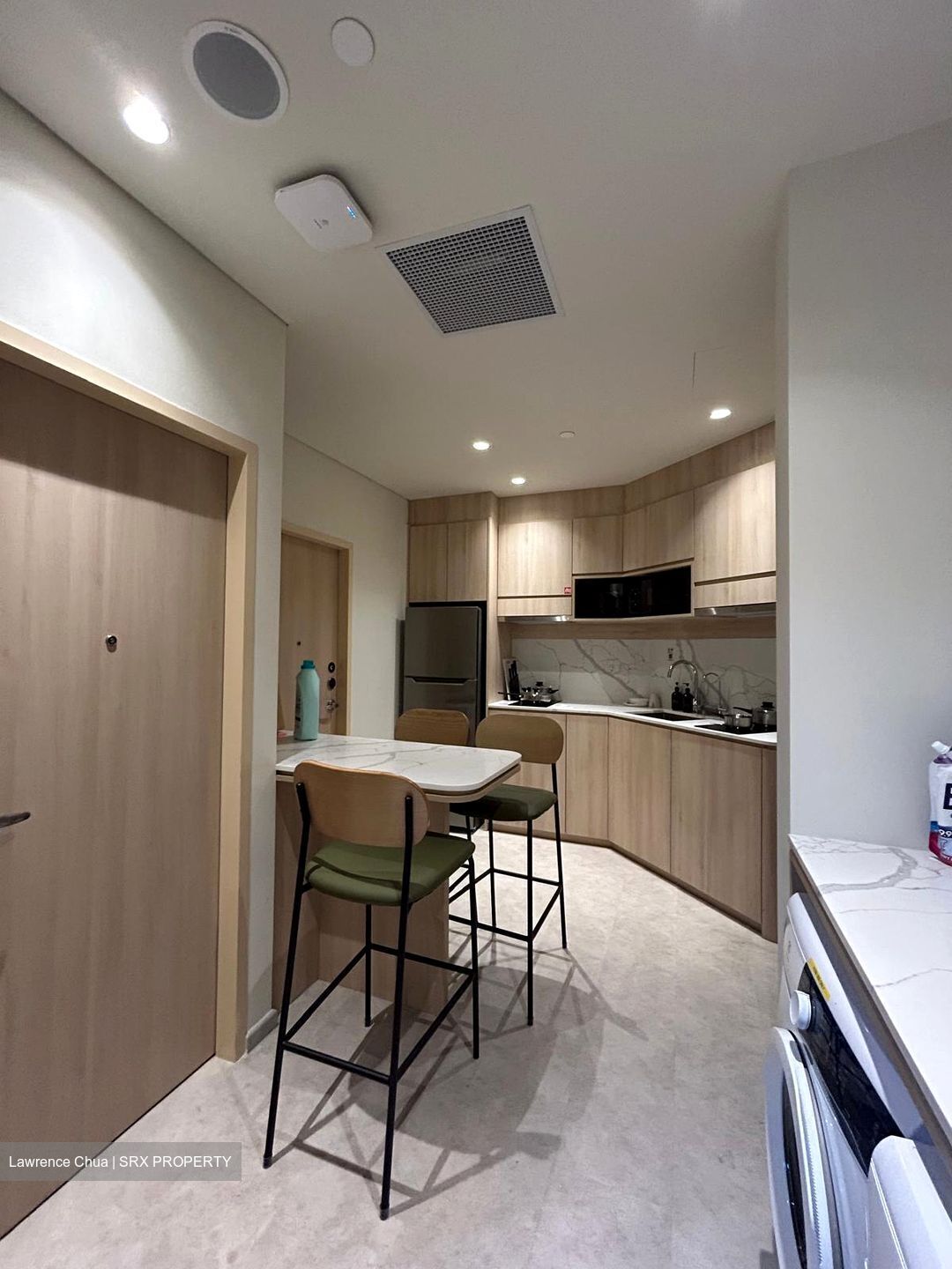 Beach Road (D7), Apartment #633787731